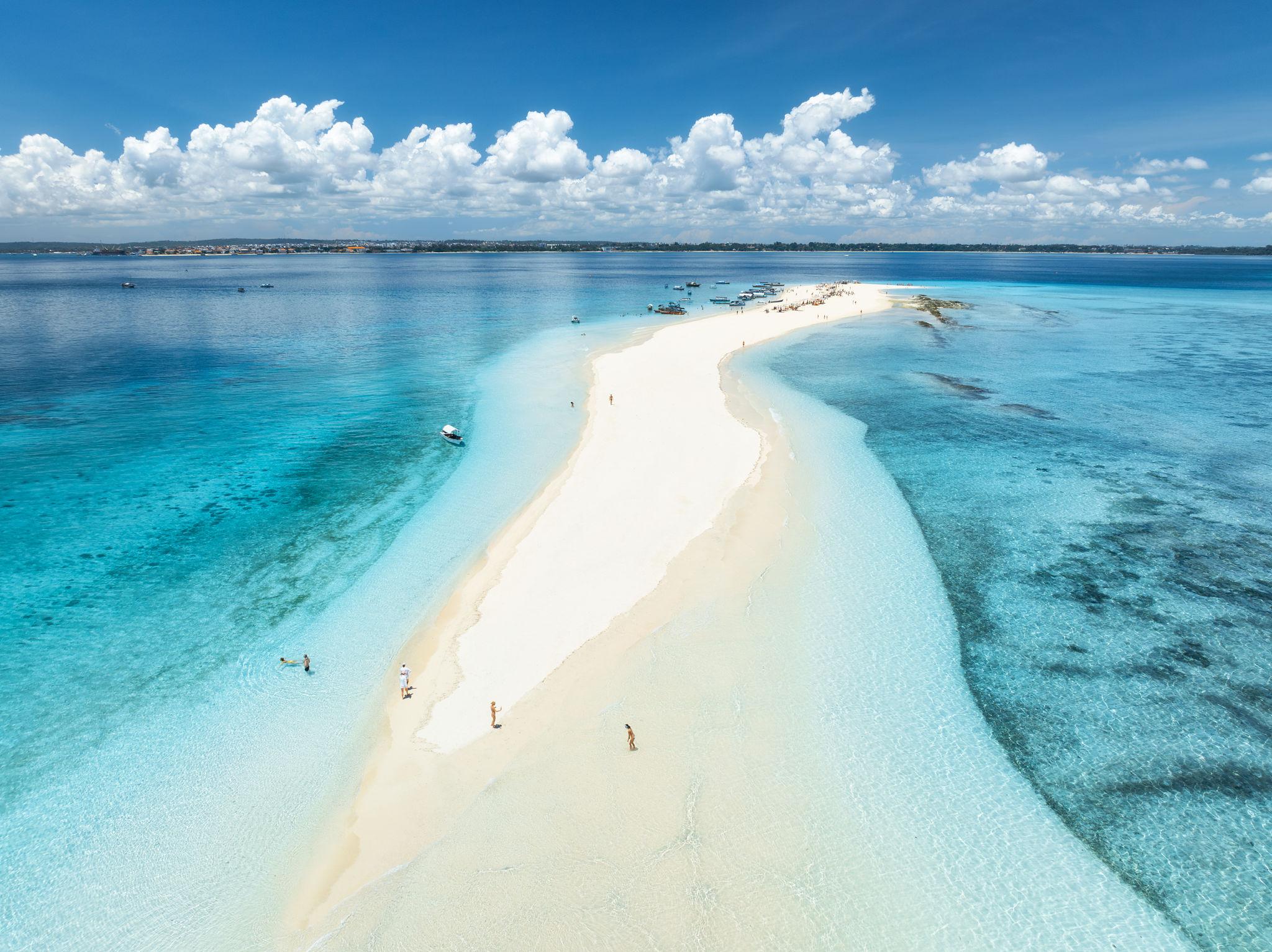 8-Days Central Serengeti & Zanzibar Escape-Mid Range.